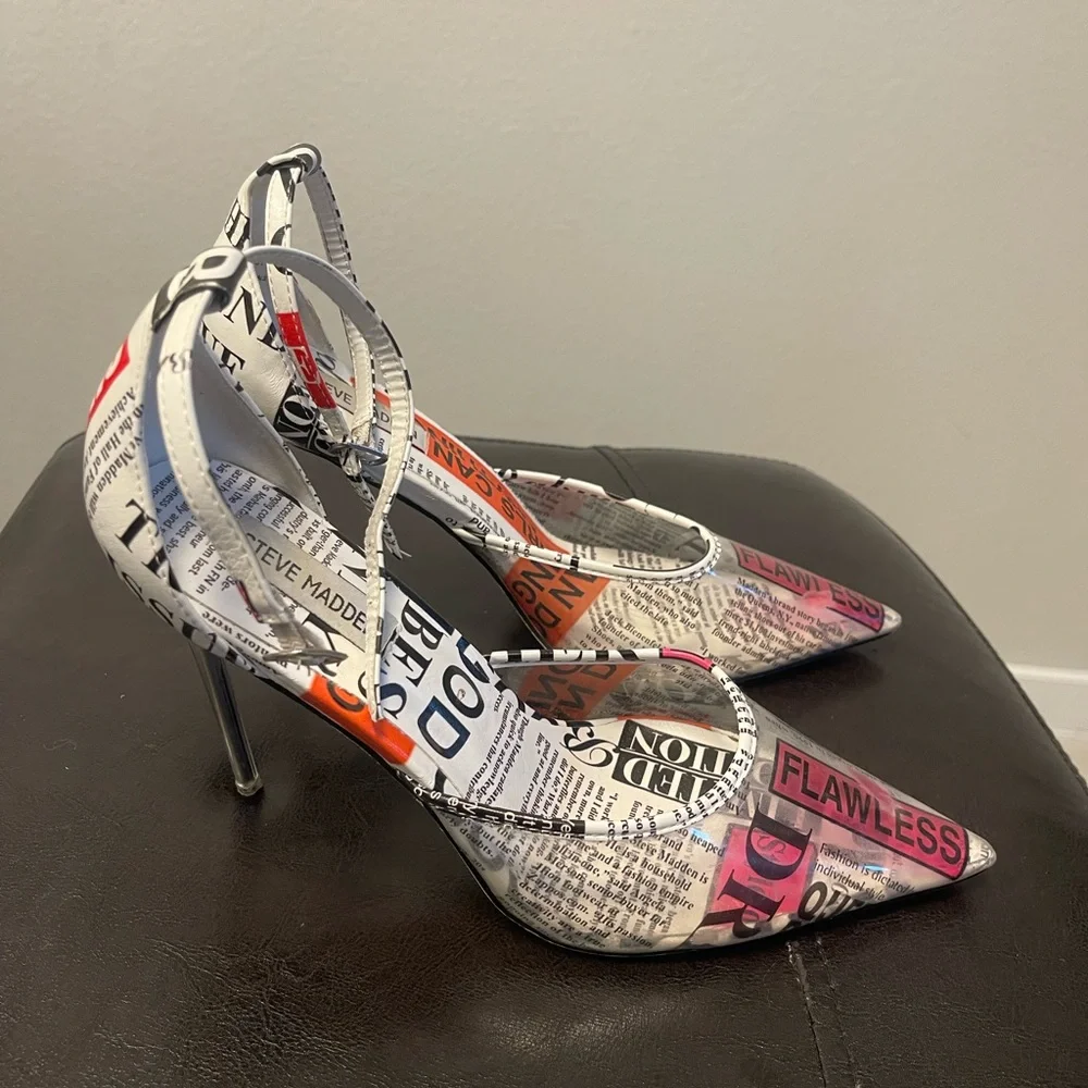 Steve Madden Alessi Newspaper Print Ankle Strap Clear heels Pumps Size 8.5